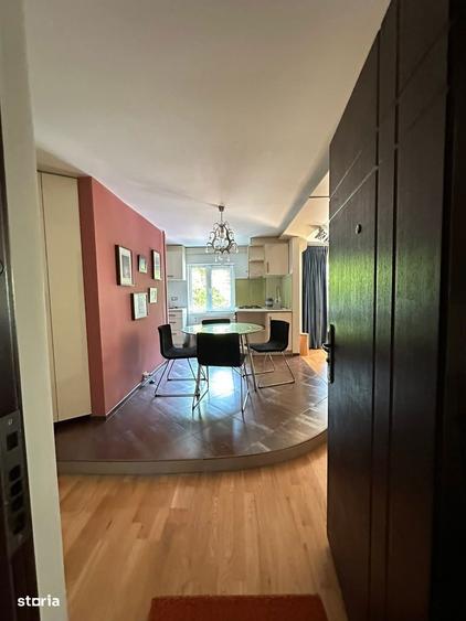 Apartament cu 3 camere în Girocului
