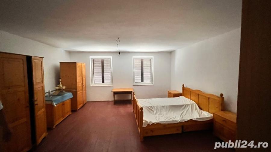 Casă cu 4 camere cu Teren 1177 Mp în Cisnădioara