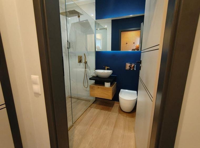 Casă individuală cu 11 camere cu Canalizare în Turnișor