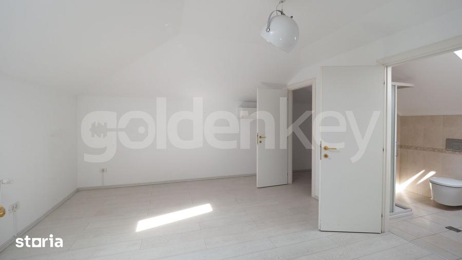 Casă cu 6 camere cu Teren 700 Mp în Central