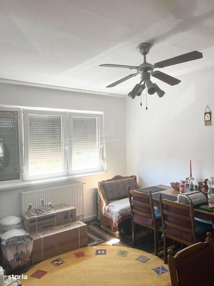 Apartament cu 4 camere semidecomandat în Dacia