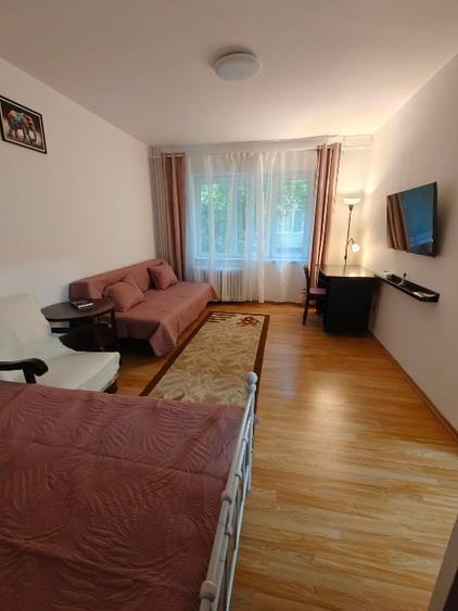 Apartament cu 2 camere decomandat în Berceni