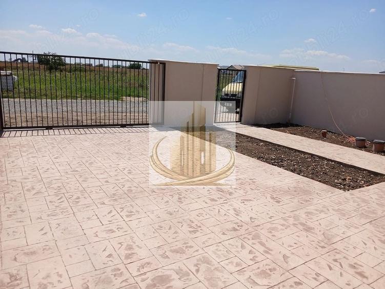 Duplex cu 4 camere cu Canalizare în Săcălaz