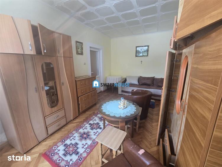 Garsonieră decomandată în Central