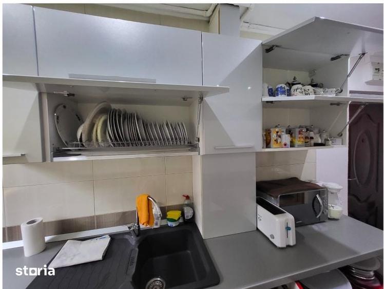 Apartament cu 3 camere decomandat în Turnișor