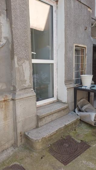 Apartament cu 4 camere semidecomandat în Tineretului