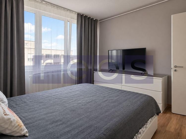 Apartament cu 3 camere semidecomandat în Drumul Taberei