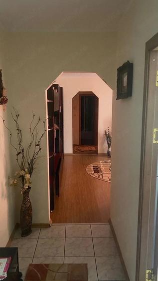 Apartament cu 2 camere semidecomandat în Prundu