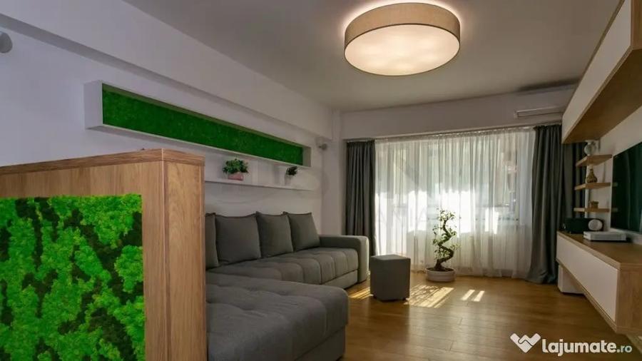 Apartament cu 3 camere semidecomandat în Titulescu