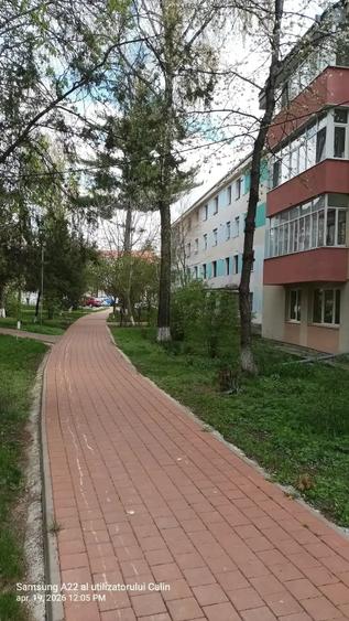Apartament cu 3 camere semidecomandat în Central