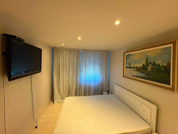 Apartament cu 3 camere semidecomandat în Micro 19