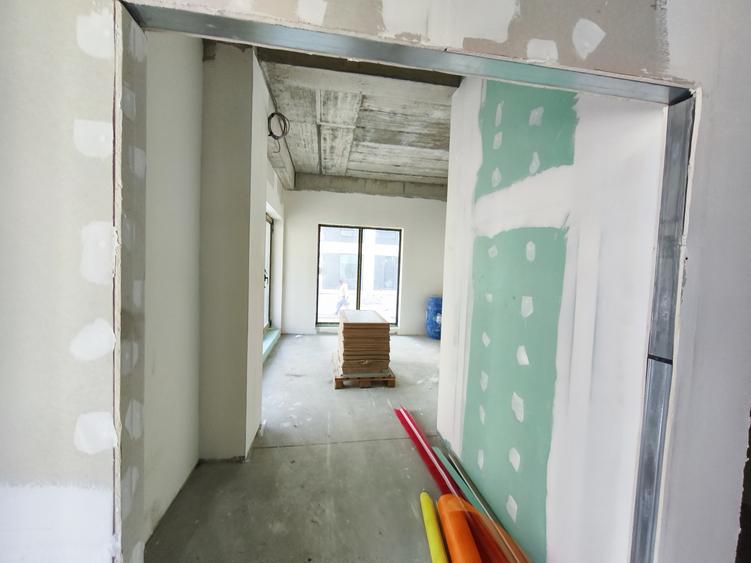 Spațiu comercial, de 100.7200012207 mp, în Tomis Nord