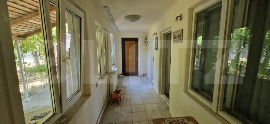 Casă individuală cu 3 camere cu Canalizare în Bariera Vâlcii