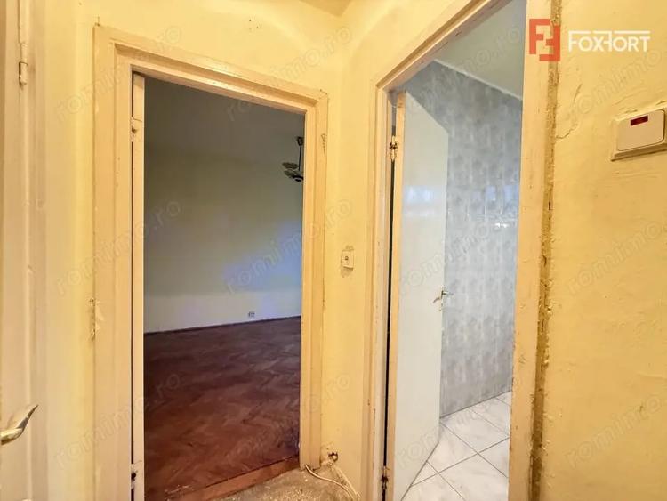Apartament cu 2 camere semidecomandat în Cetății