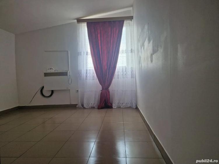 Casă cu 3 camere în Cumpăna
