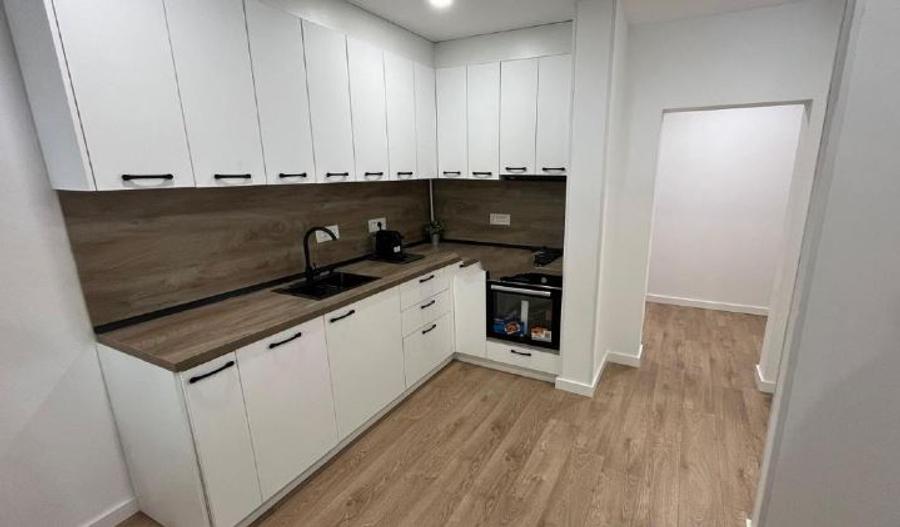 Apartament cu 2 camere semidecomandat, mobilat în Brâncoveanu