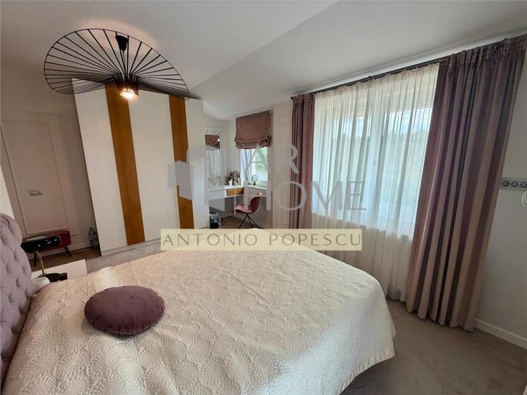 Casă cu 5 camere cu Teren 535 Mp în Păulești