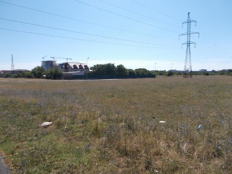 Teren Construcții intravilan de 4990 mp, în Torontalului