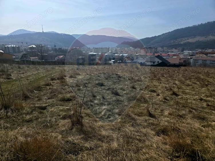 Teren de 2606 mp, în Calea Romanului