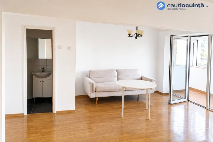 Apartament cu 3 camere în Tei