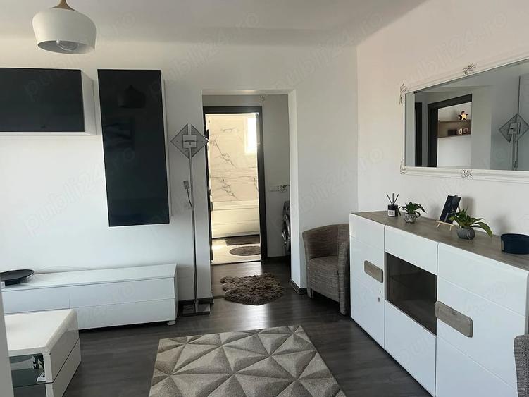 Apartament cu doua camere central de inchiriat - 1