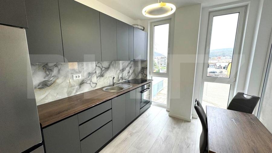 Apartament cu 2 camere decomandat, mobilat în Nord-Est