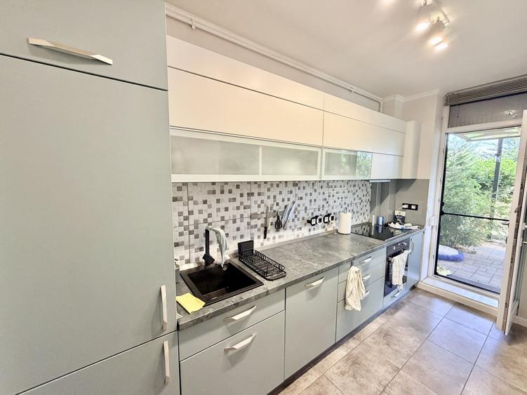 Apartament cu 2 camere decomandat, mobilat în Lipovei