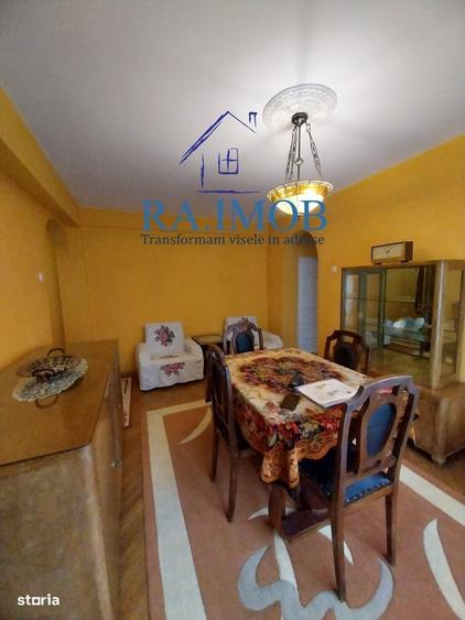 Apartament cu 3 camere semidecomandat în Ultracentral