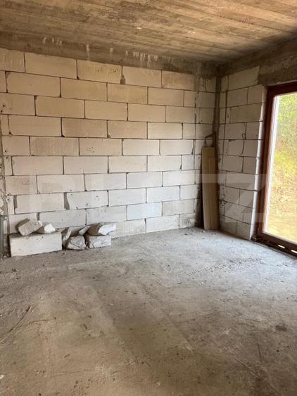 Casă individuală cu 4 camere cu Canalizare în Exterior Sud
