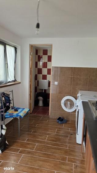 Casă cu 6 camere cu Teren 5600 Mp în Săcuieu