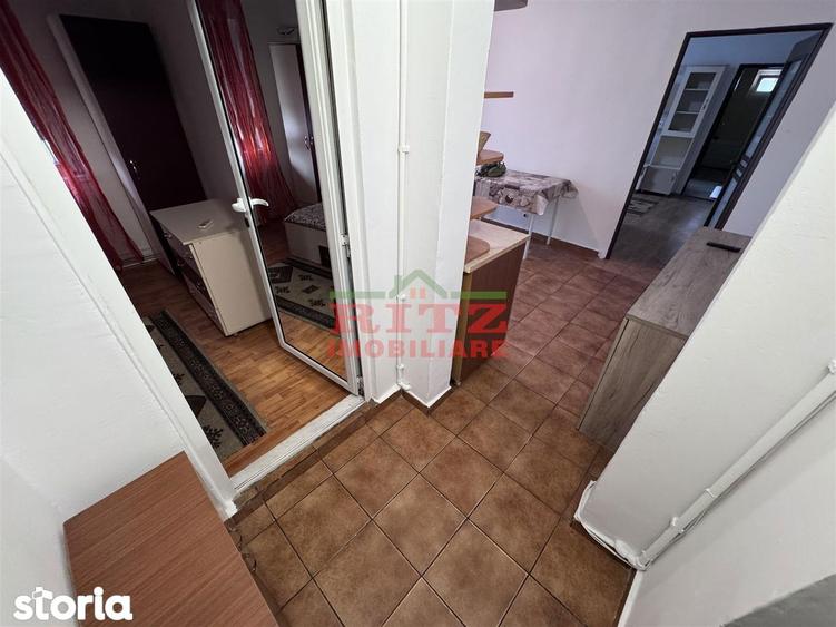 Apartament cu 3 camere semidecomandat în Ultracentral