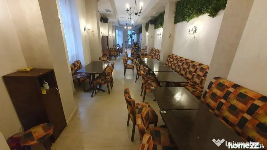 Casă cu 7 camere cu Teren 300 Mp în Centrul Istoric