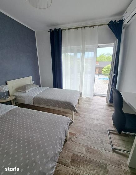 Casă cu 8 camere cu Teren 1600 Mp în Giarmata