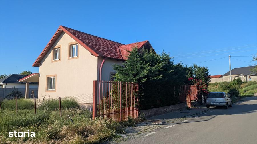 Casă cu 4 camere cu Teren 520 Mp în Vladimirescu