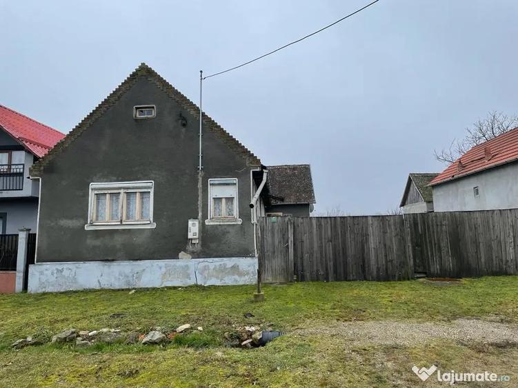 Casă cu 3 camere în Dud