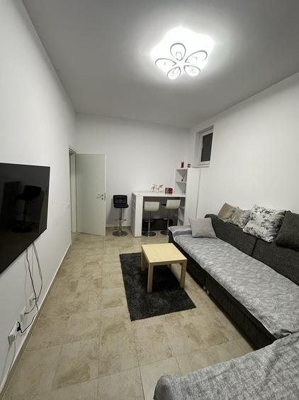 Apartament cu 2 camere decomandat în Exterior Vest