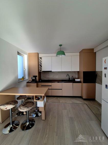 Apartament cu 2 camere semidecomandat, mobilat în Bună Ziua