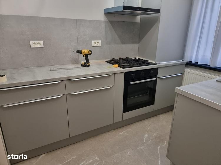 Casă cu 4 camere cu Teren 50 Mp în Obor