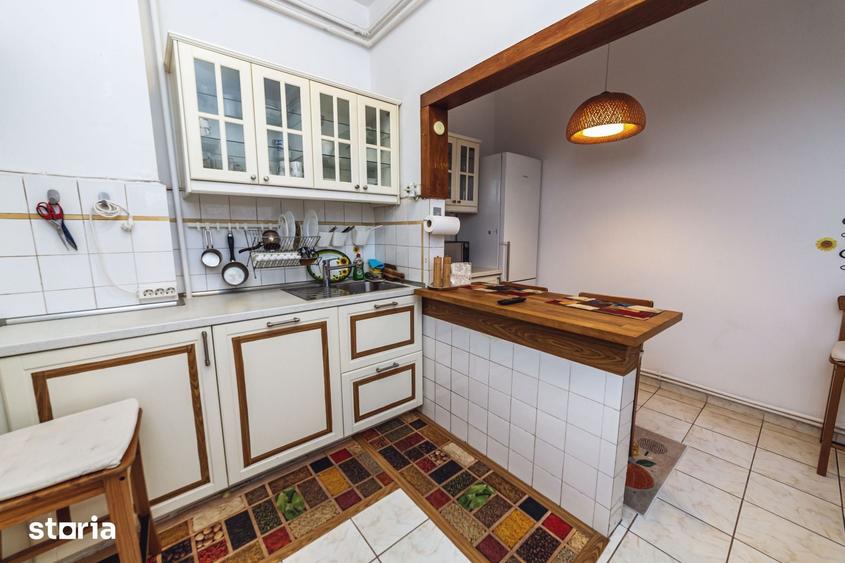 Apartament cu 4 camere decomandat în Cișmigiu