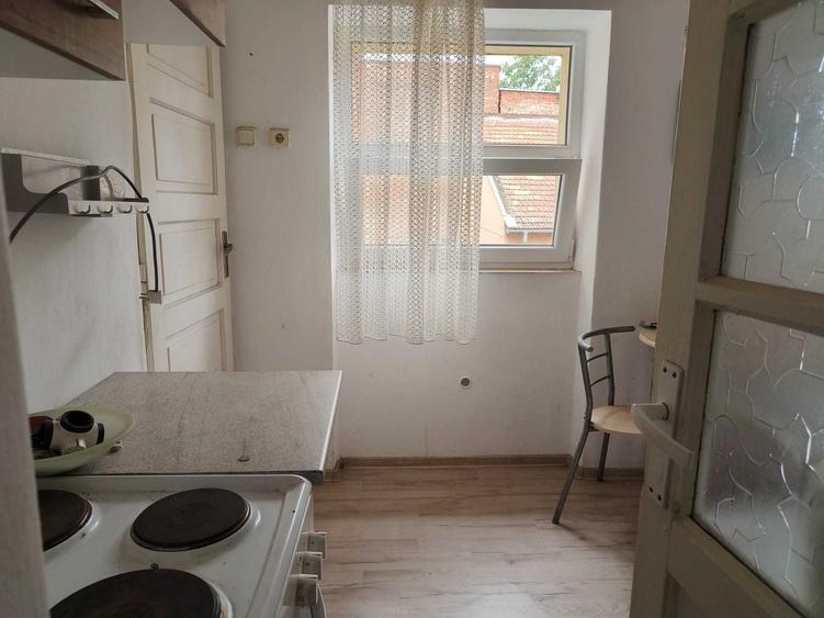 Proprietar , vand ap 2 camere semicentral - 4