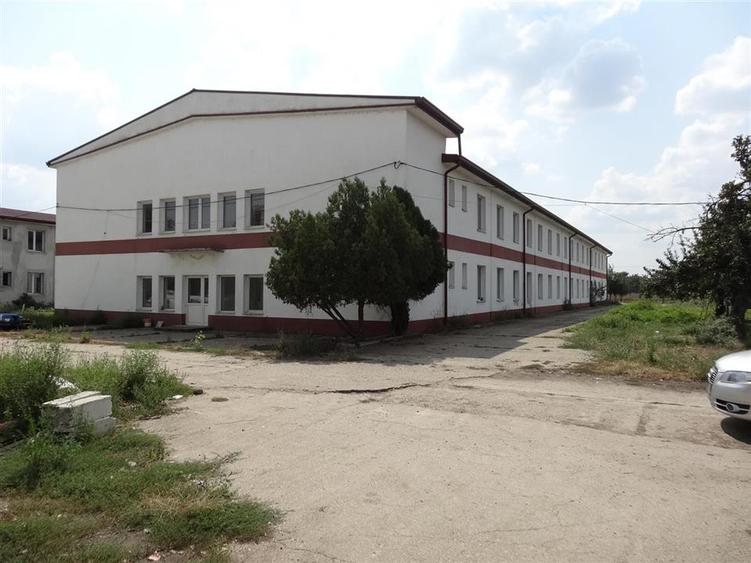 Spațiu industrial, de 200 mp, în Grădiște