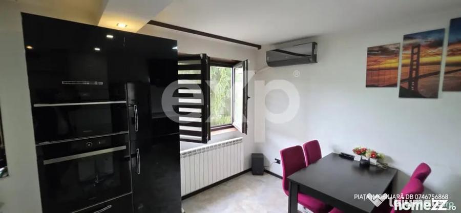 Apartament cu 3 camere semidecomandat în Micro 9