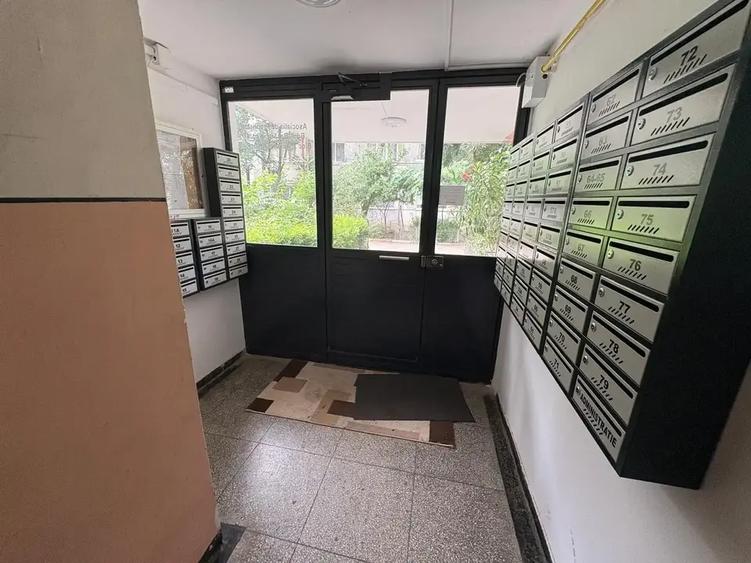 Garsonieră semidecomandată, mobilată în Basarabia
