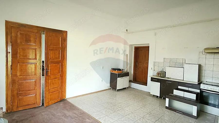 Casă cu 3 camere cu Teren 470 Mp în Dumbrăveni