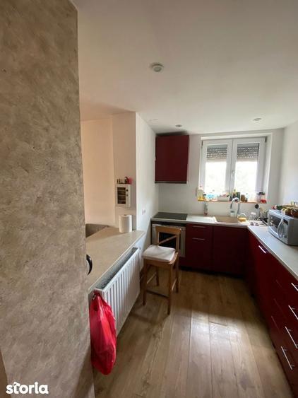 Apartament cu 4 camere în Titan