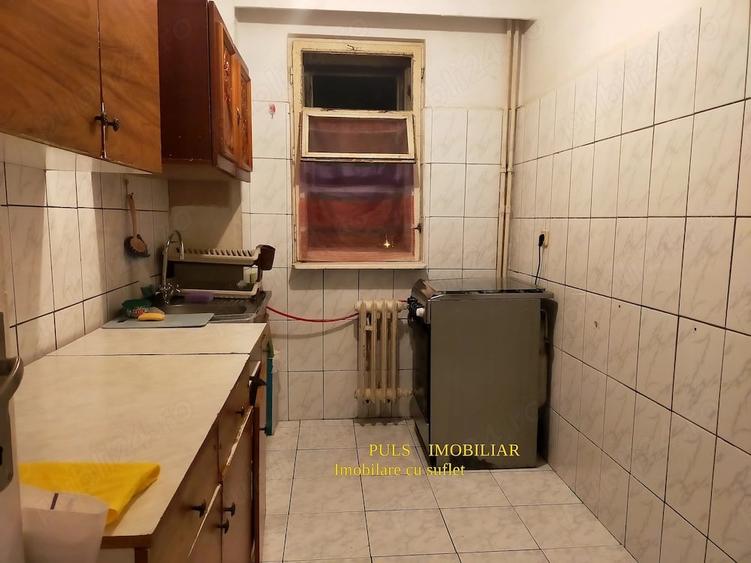 Tomis Nord - str.Dobrila Eugeniu : apartament 3 camere , etaj 3 , semimobilat , utilat , termen lung - 7