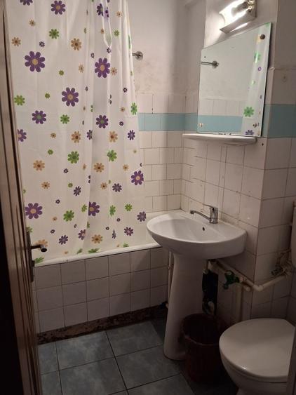 Apartament cu 3 camere decomandat în Agigea