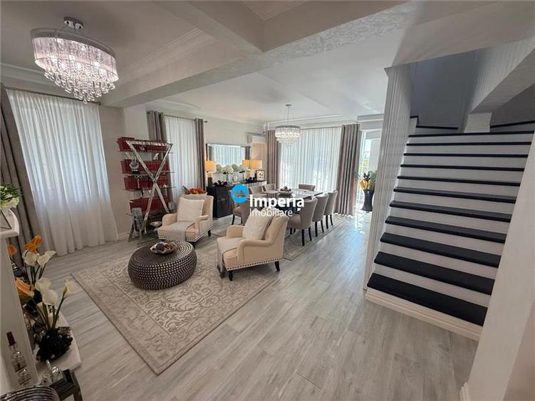 Casă individuală cu 10 camere cu Teren 500 Mp în Copou