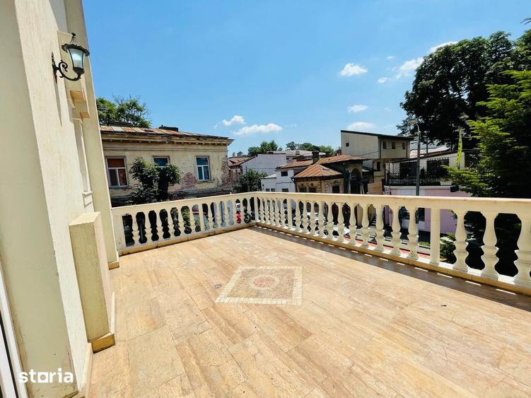 Casă cu 6 camere cu Teren 737 Mp în Parcul Carol