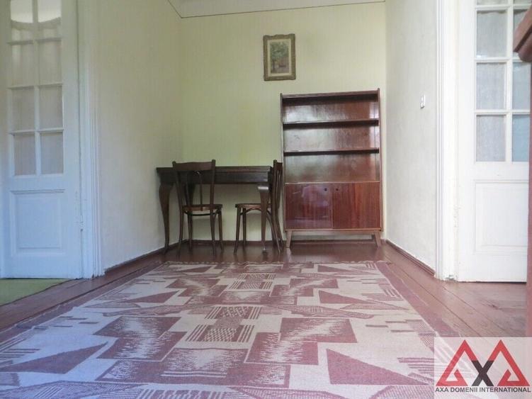 Casă individuală cu 3 camere cu Canalizare în P-ța Alba Iulia